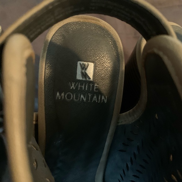 🔹Peep Toe Booties🔹 - Picture 4 of 4